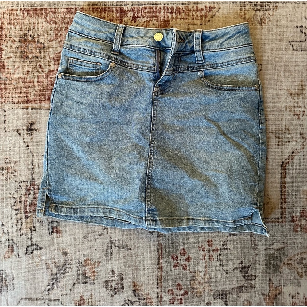 right stretchy denim skirt